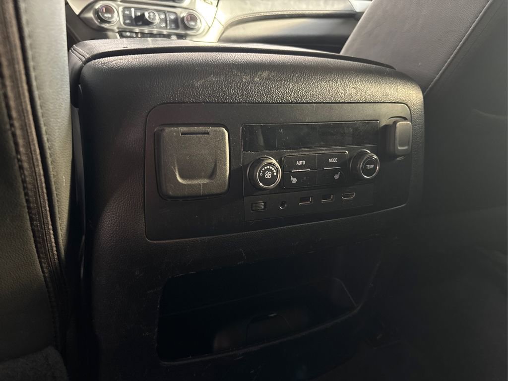 Used 2019 Chevrolet Tahoe LT w/ LT Signature Package image 39