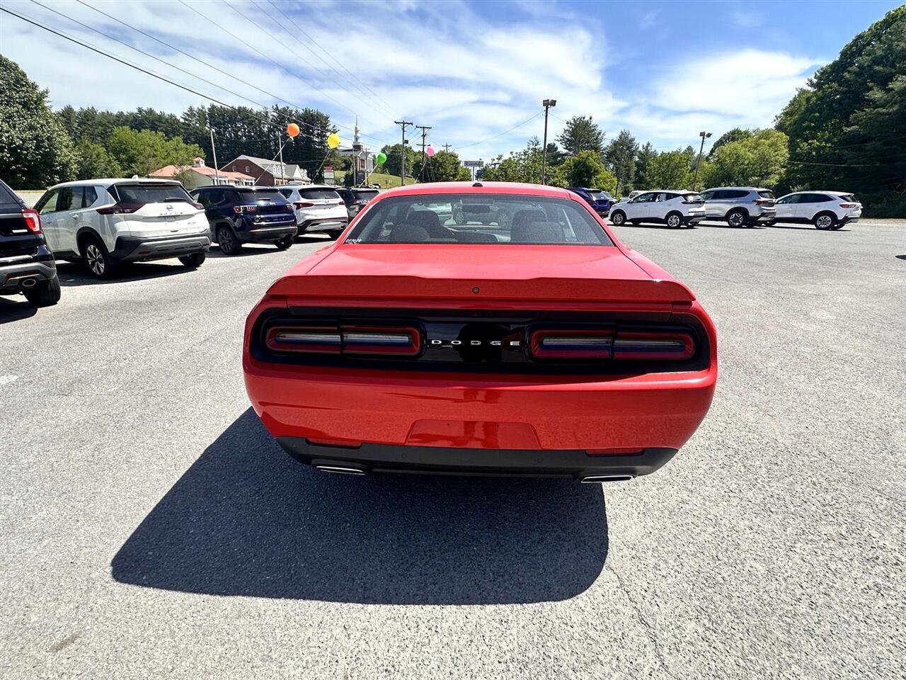 Used 2022 Dodge Challenger GT image 7