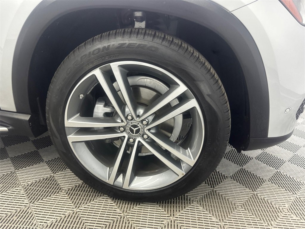 Used 2020 Mercedes-Benz GLE 350 w/ 3rd Row Seat Package image 14