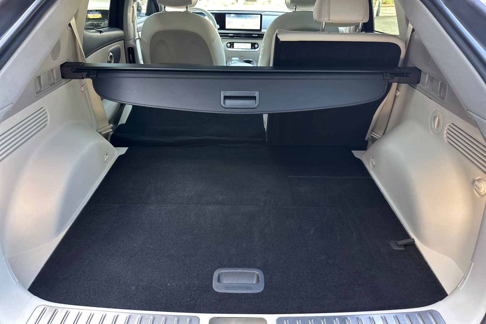 Used 2023 Genesis GV60 Advanced image 17