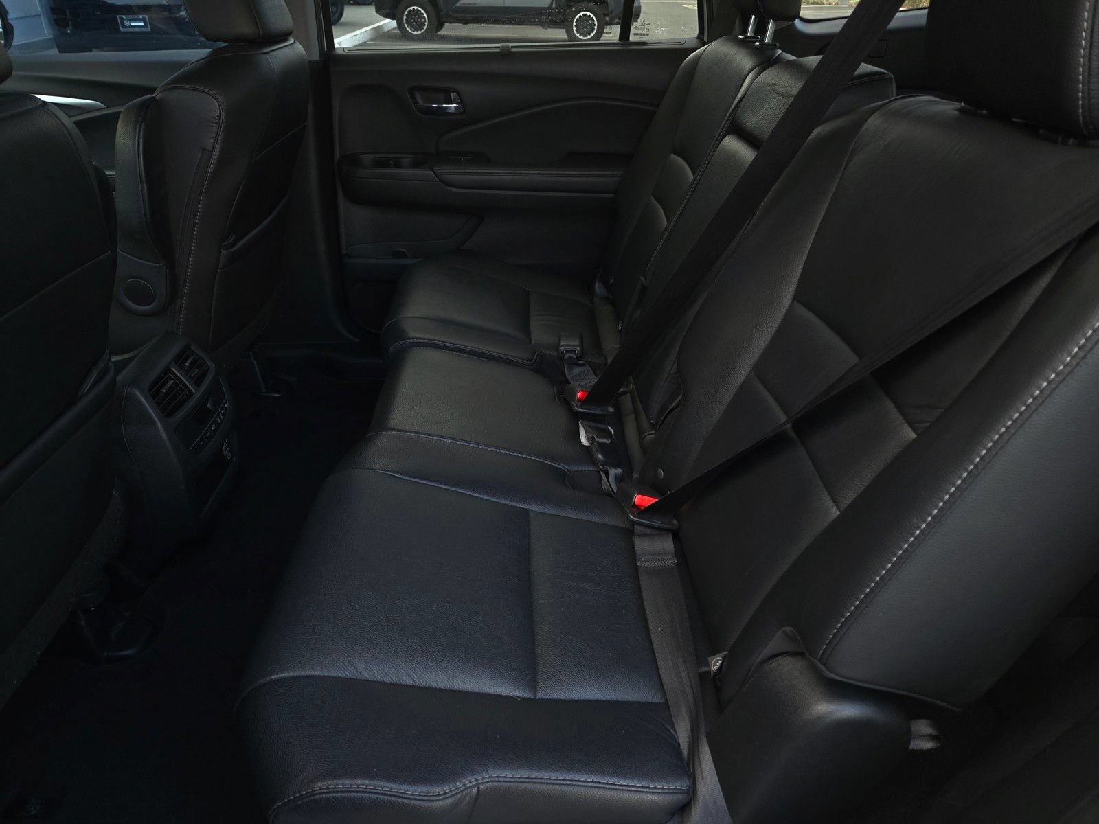 Used 2021 Honda Pilot Special Edition image 12