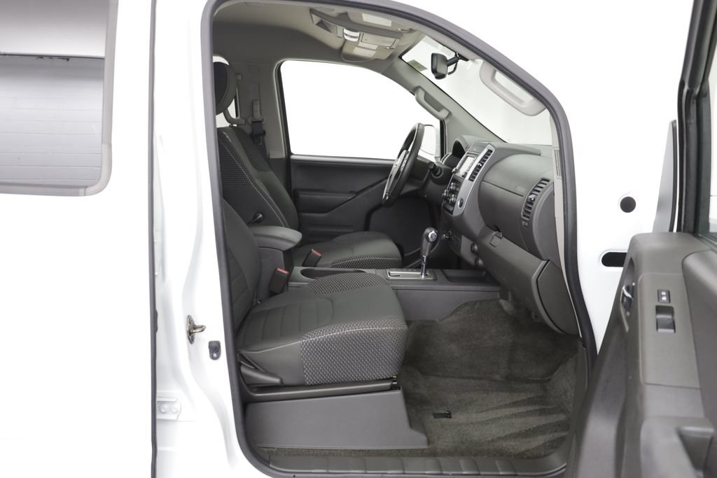 Used 2016 Nissan Frontier PRO-4X AWD/4WD image 20