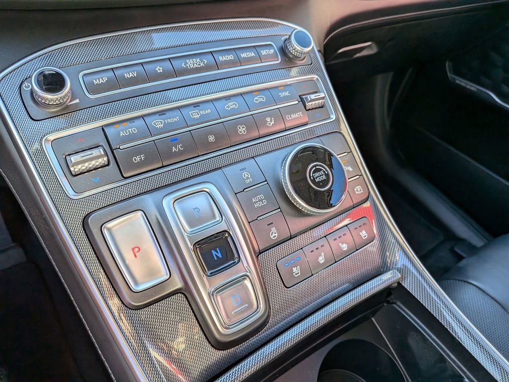 Used 2021 Hyundai Santa Fe Limited image 22