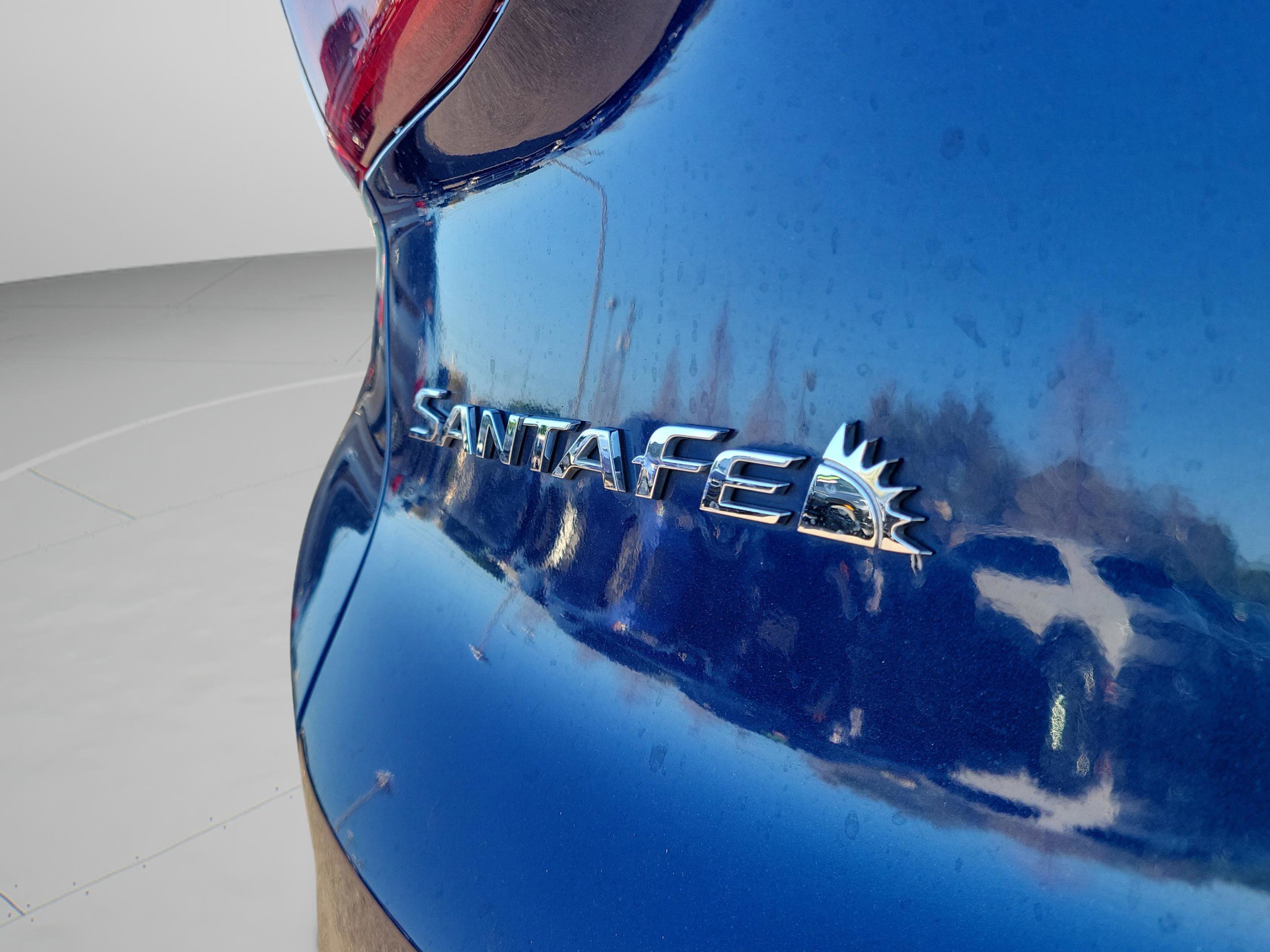 Used 2019 Hyundai Santa Fe SE image 6