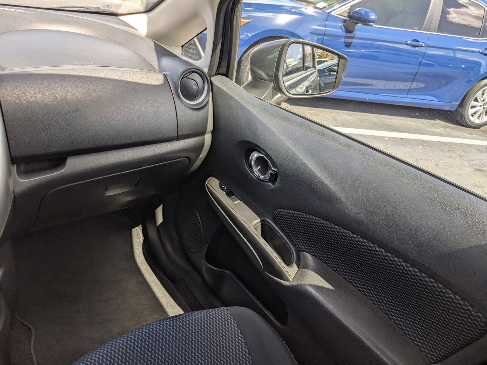 Used 2016 Nissan Versa Note SV image 13
