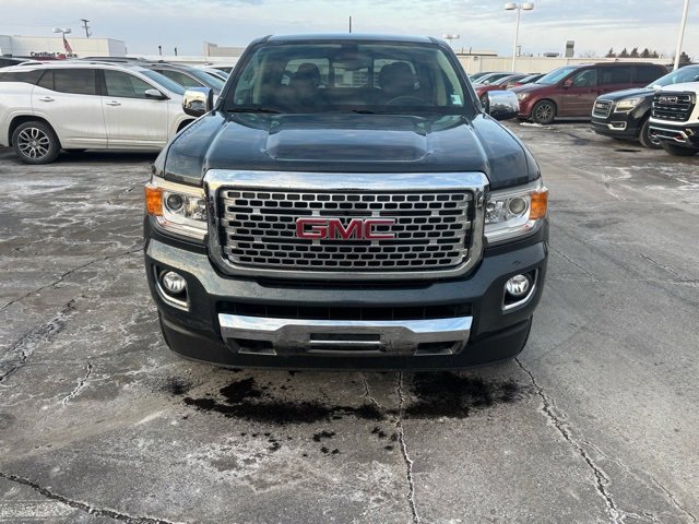 Used 2020 GMC Canyon Denali image 2