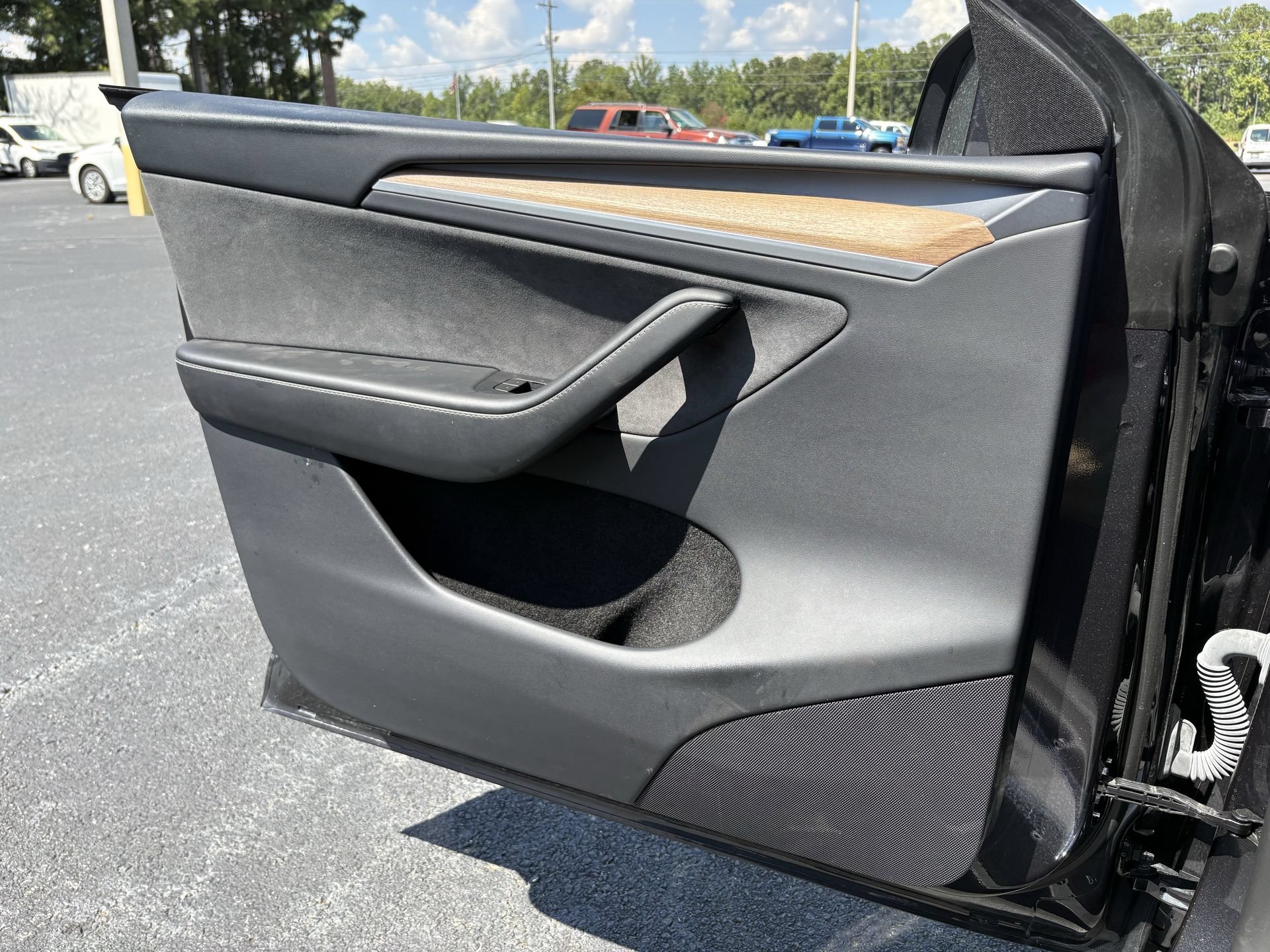 Used 2024 Tesla Model Y Long Range AWD/4WD image 10