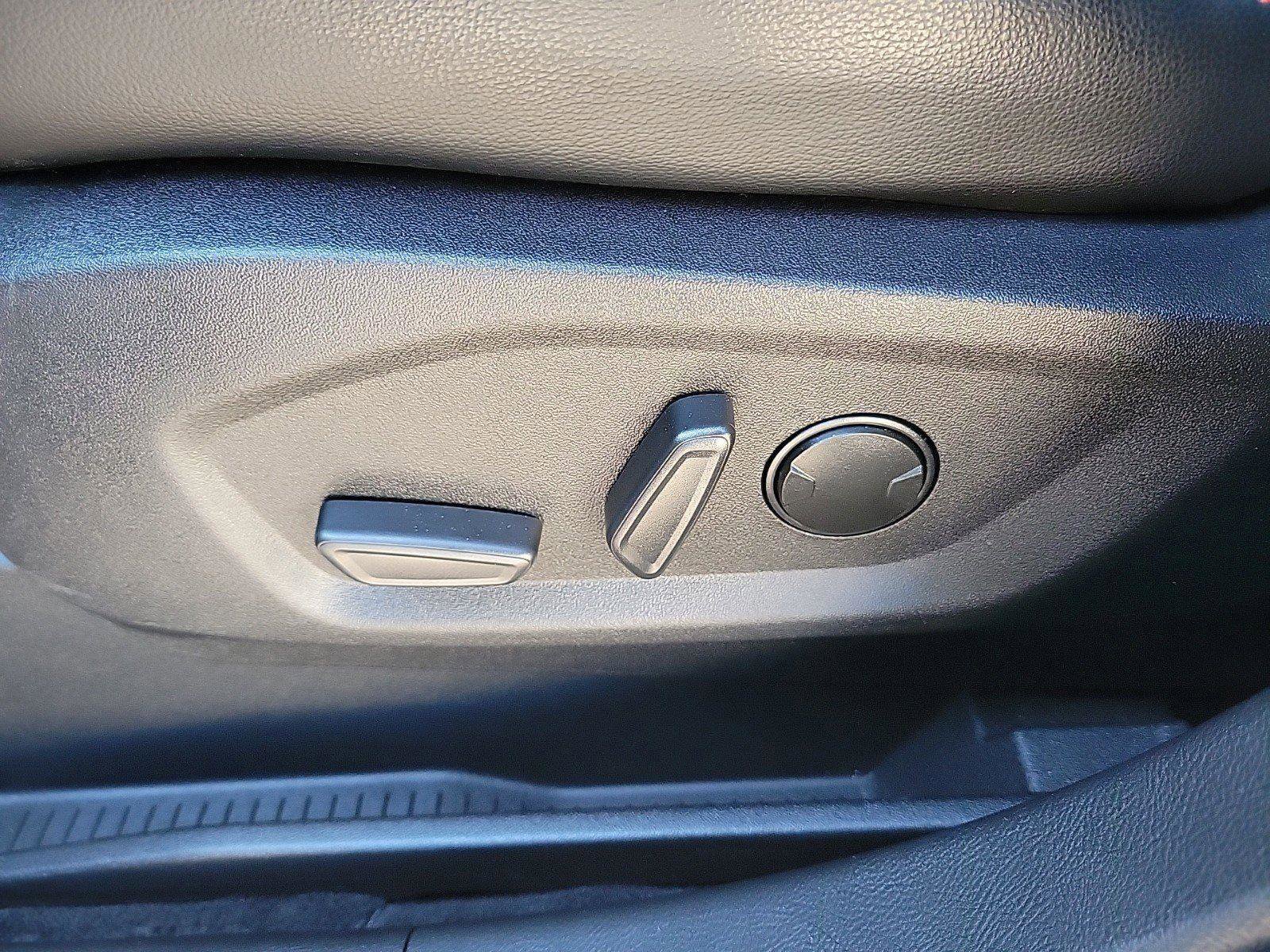 Used 2024 Ford Edge ST-Line image 16