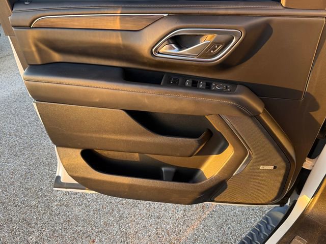 Used 2023 Chevrolet Tahoe Z71 w/ Z71 Off-Road Package AWD/4WD image 22