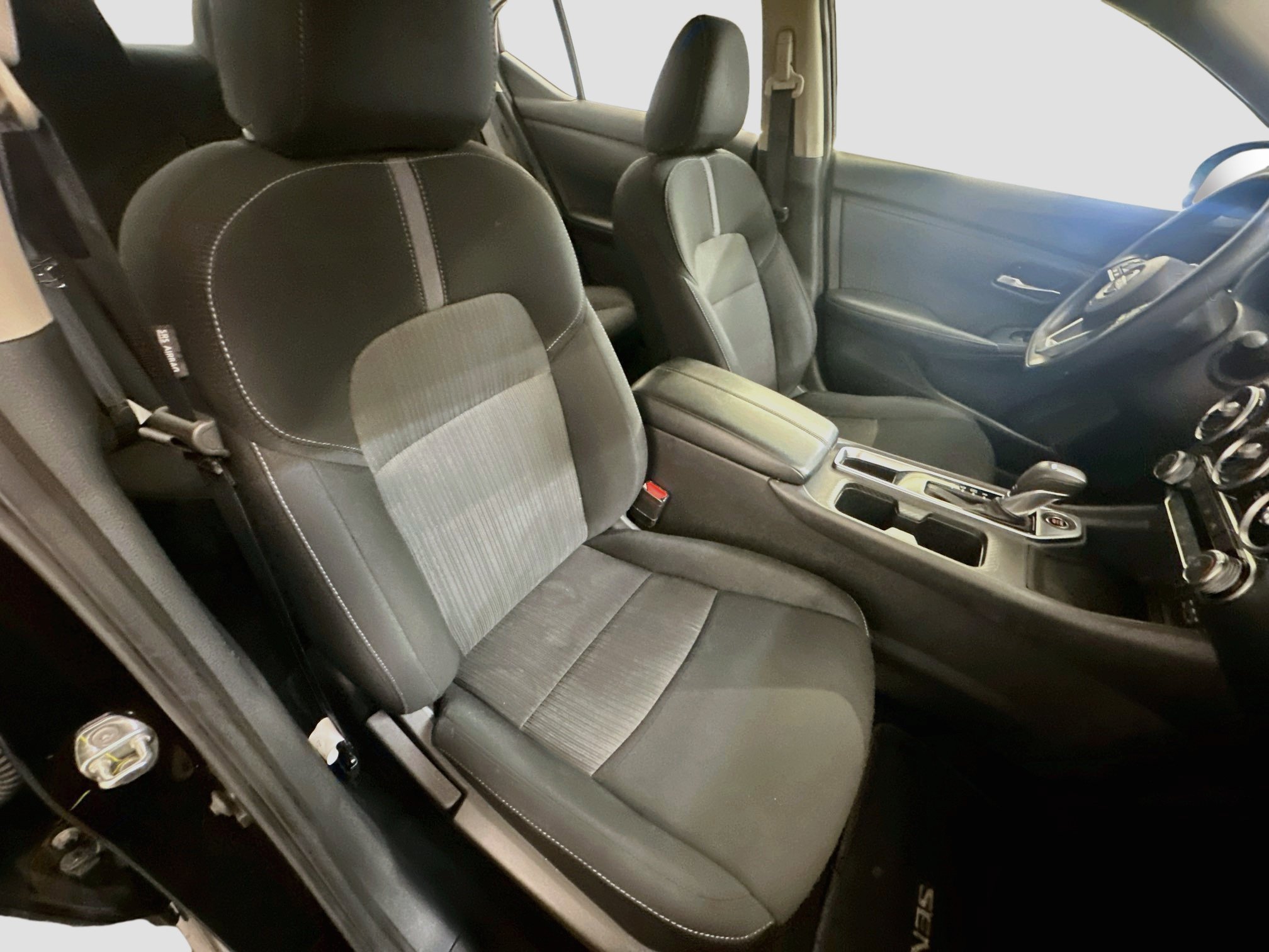 Used 2024 Nissan Sentra SV FWD image 31