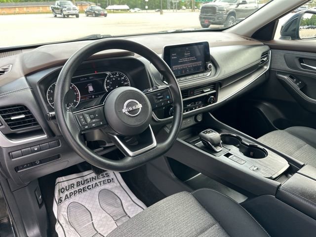 Used 2023 Nissan Rogue SV image 12