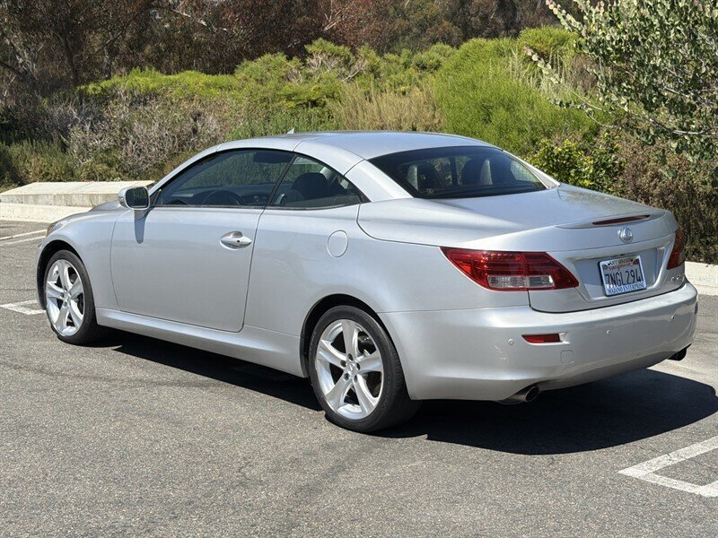 Used 2013 Lexus IS 250C RWD image 12
