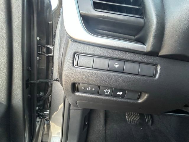 Used 2024 Nissan Rogue SV image 14