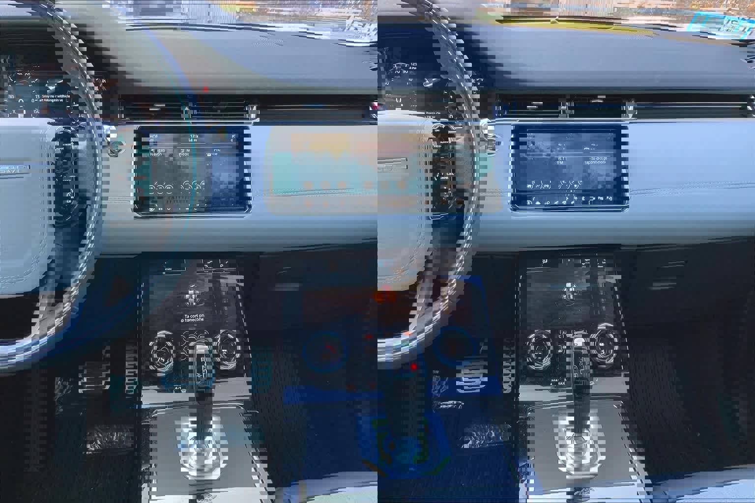 Used 2020 Land Rover Range Rover Evoque R-Dynamic HSE image 7