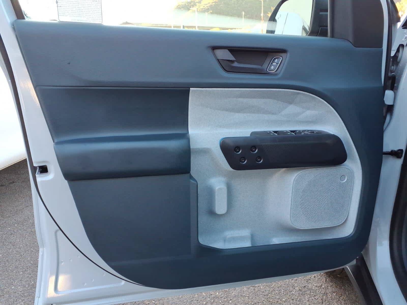 Used 2025 Ford Maverick XLT w/ Equipment Group 302A AWD/4WD image 13
