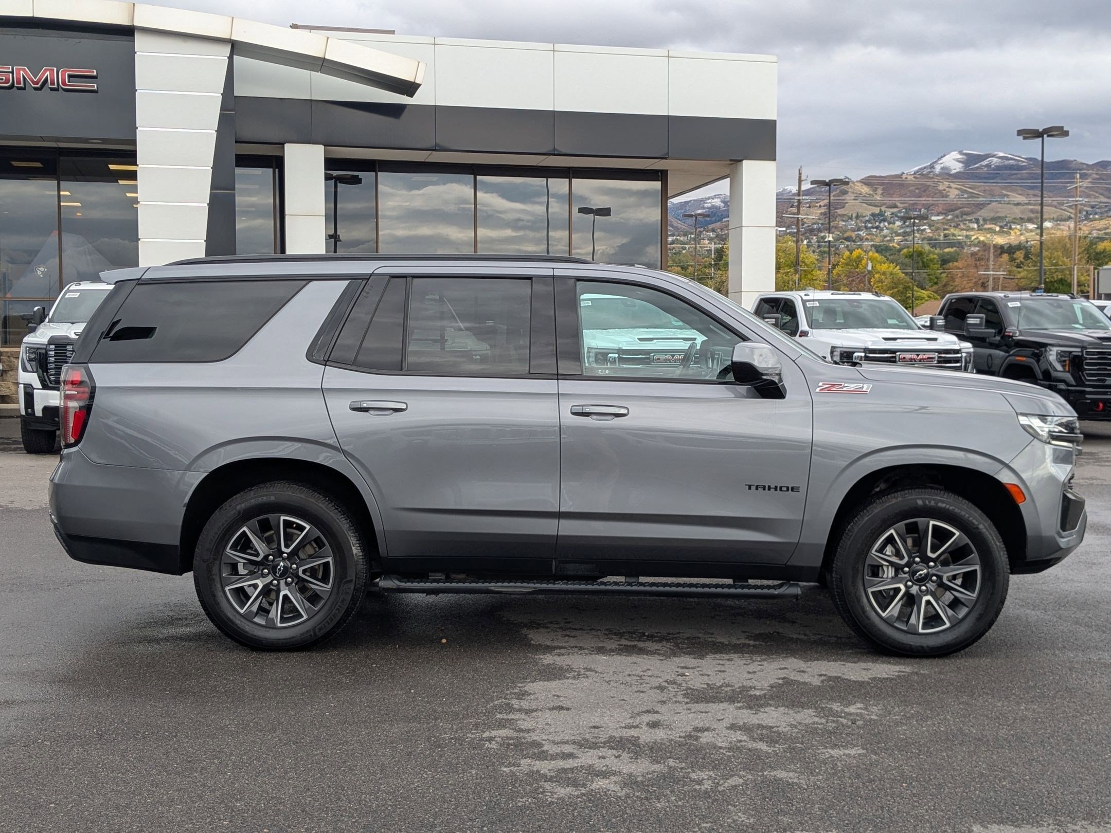 Used 2021 Chevrolet Tahoe Z71 w/ Rear Media and Nav Package image 7
