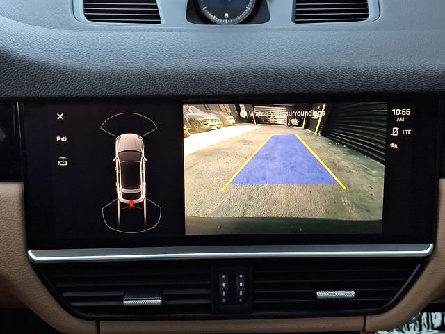 Certified 2023 Porsche Cayenne Platinum Edition image 24