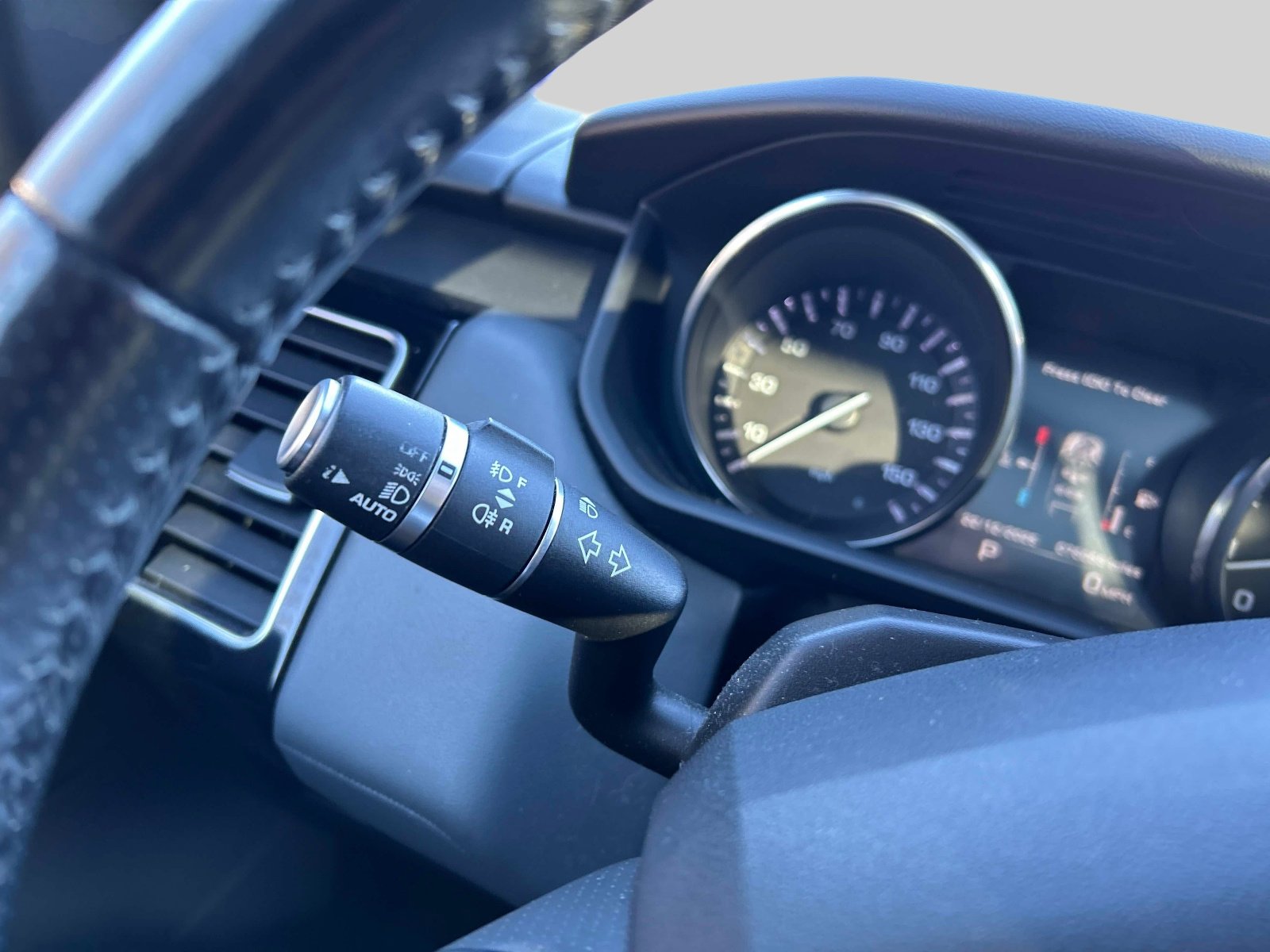 Used 2015 Land Rover Range Rover Sport HSE image 30