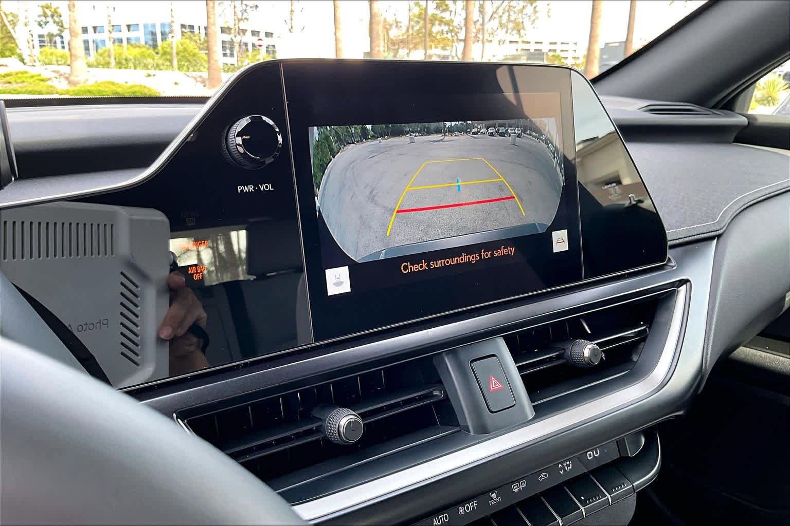 Certified 2023 Lexus UX 250h FWD w/ Accessory Package (Z2) image 25