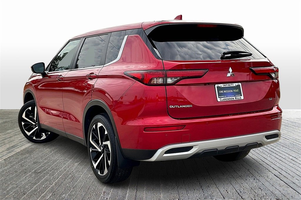 Used 2023 Mitsubishi Outlander SE image 6
