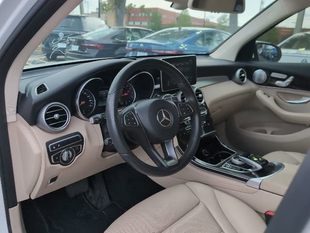 Used 2017 Mercedes-Benz GLC 300 w/ Premium 3 Package image 8