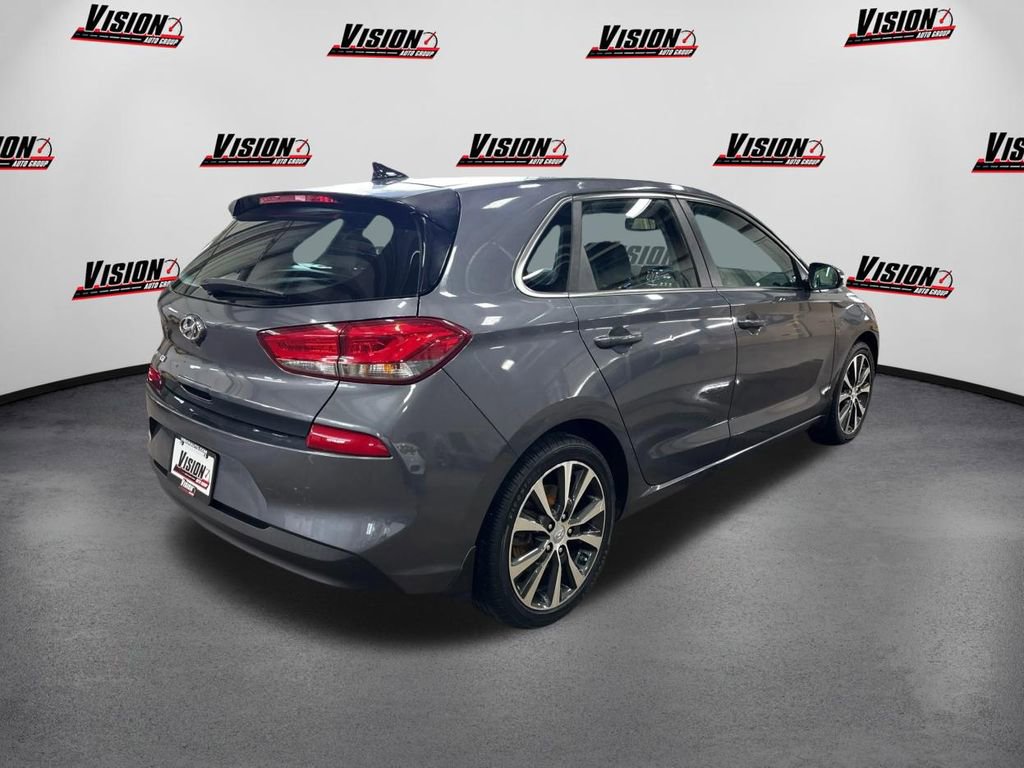 Used 2018 Hyundai Elantra GT w/ Tech Package 03 image 5