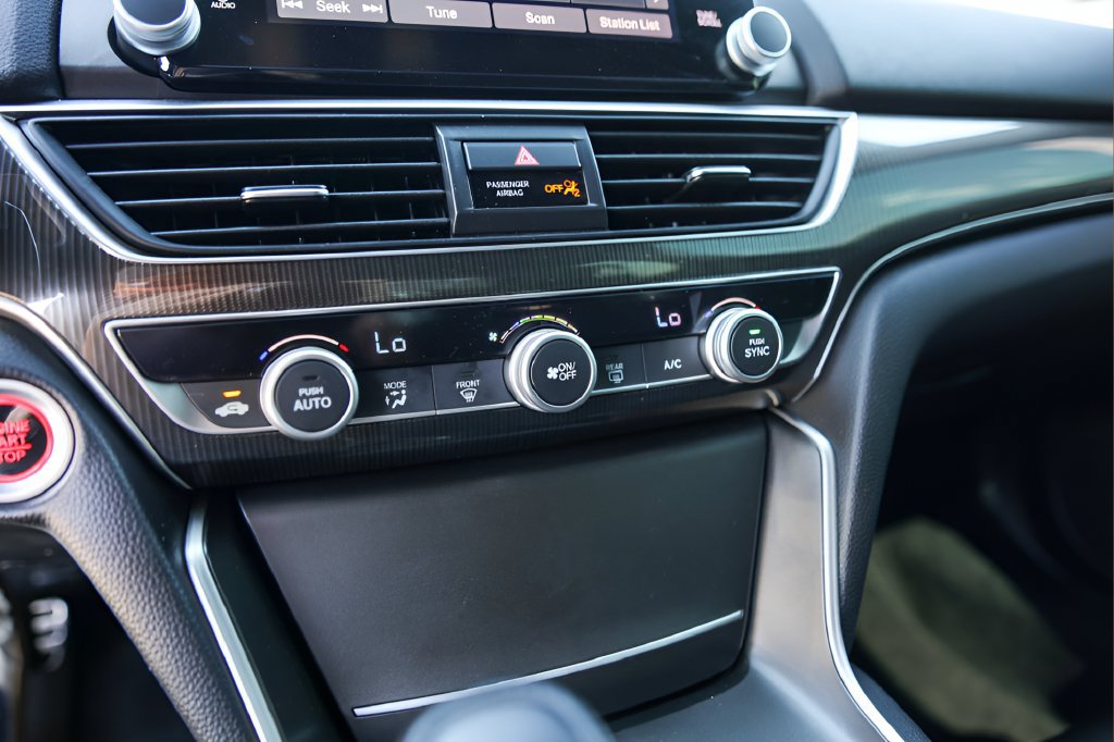 Used 2019 Honda Accord Sport image 18