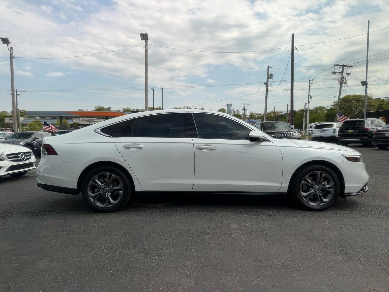 Used 2025 Honda Accord EX-L image 4