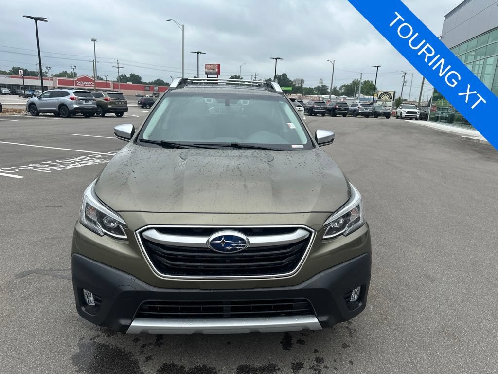 Used 2022 Subaru Outback Touring XT AWD/4WD image 2
