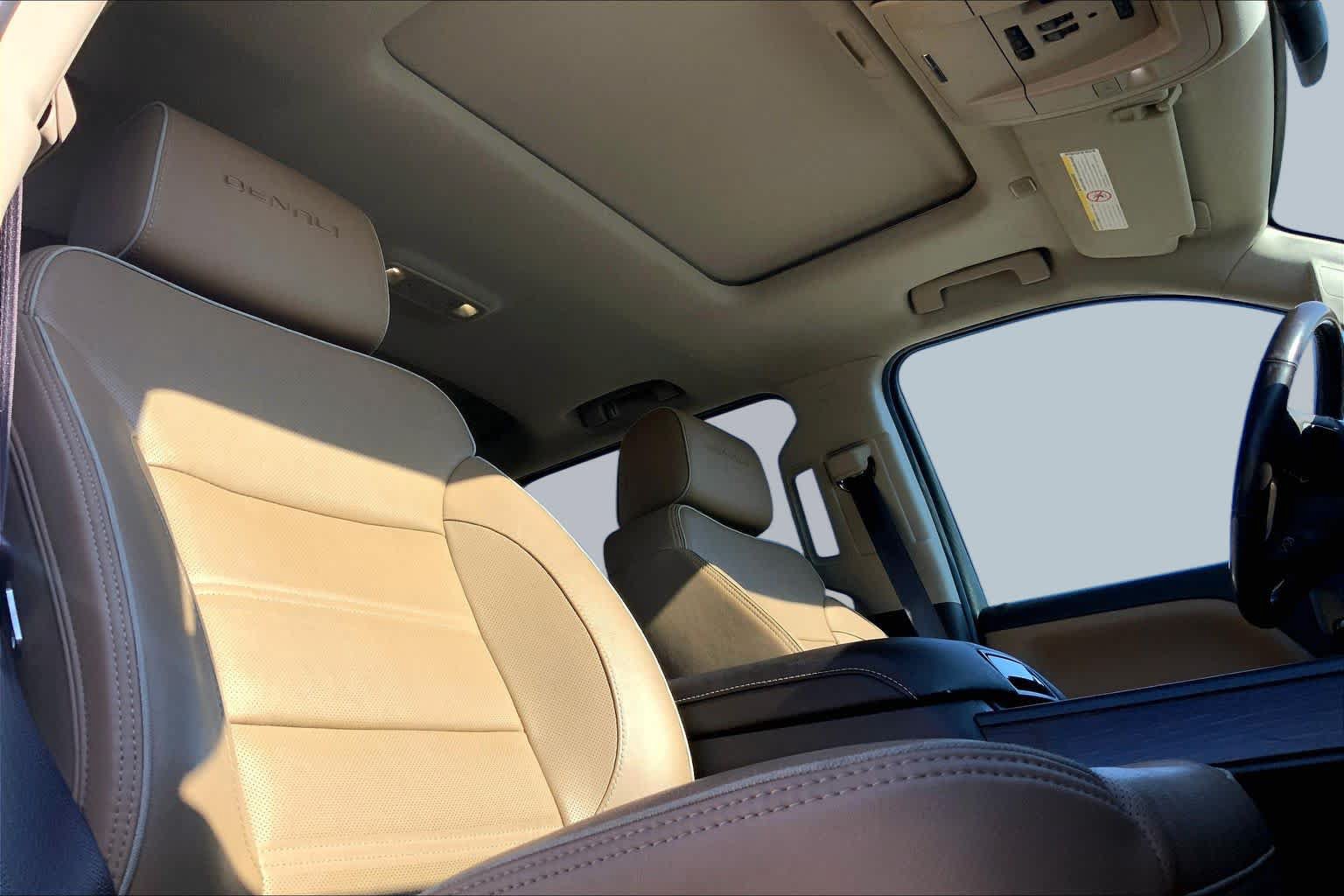 Used 2018 GMC Sierra 3500 Denali w/ Duramax Plus Package AWD/4WD image 14