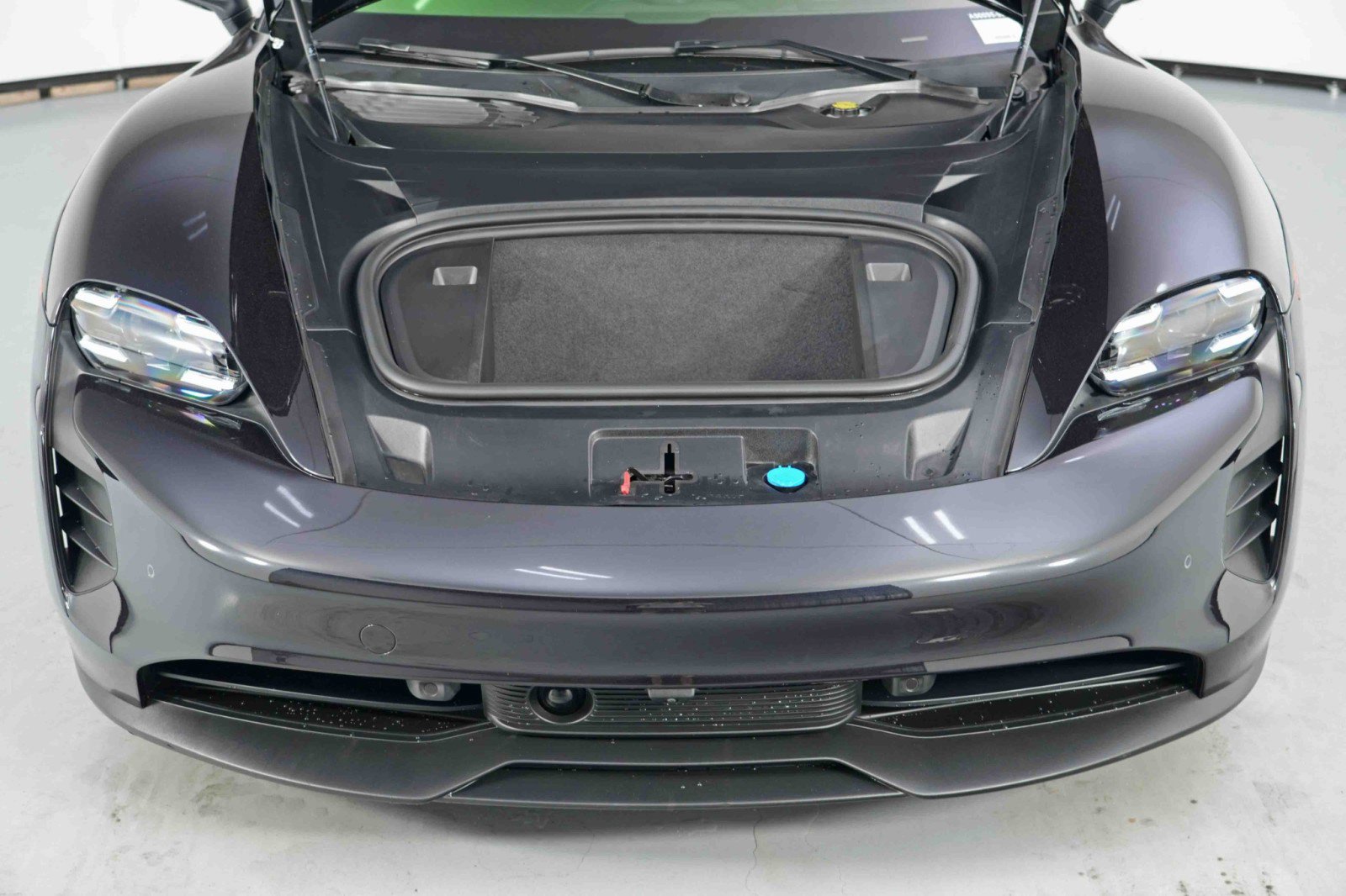 Used 2023 Porsche Taycan GTS AWD/4WD image 8