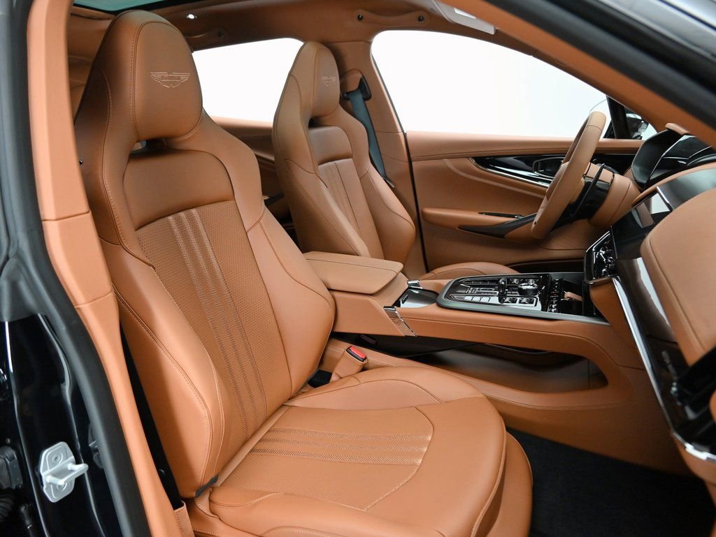 New 2026 Aston Martin DBX 707 image 17