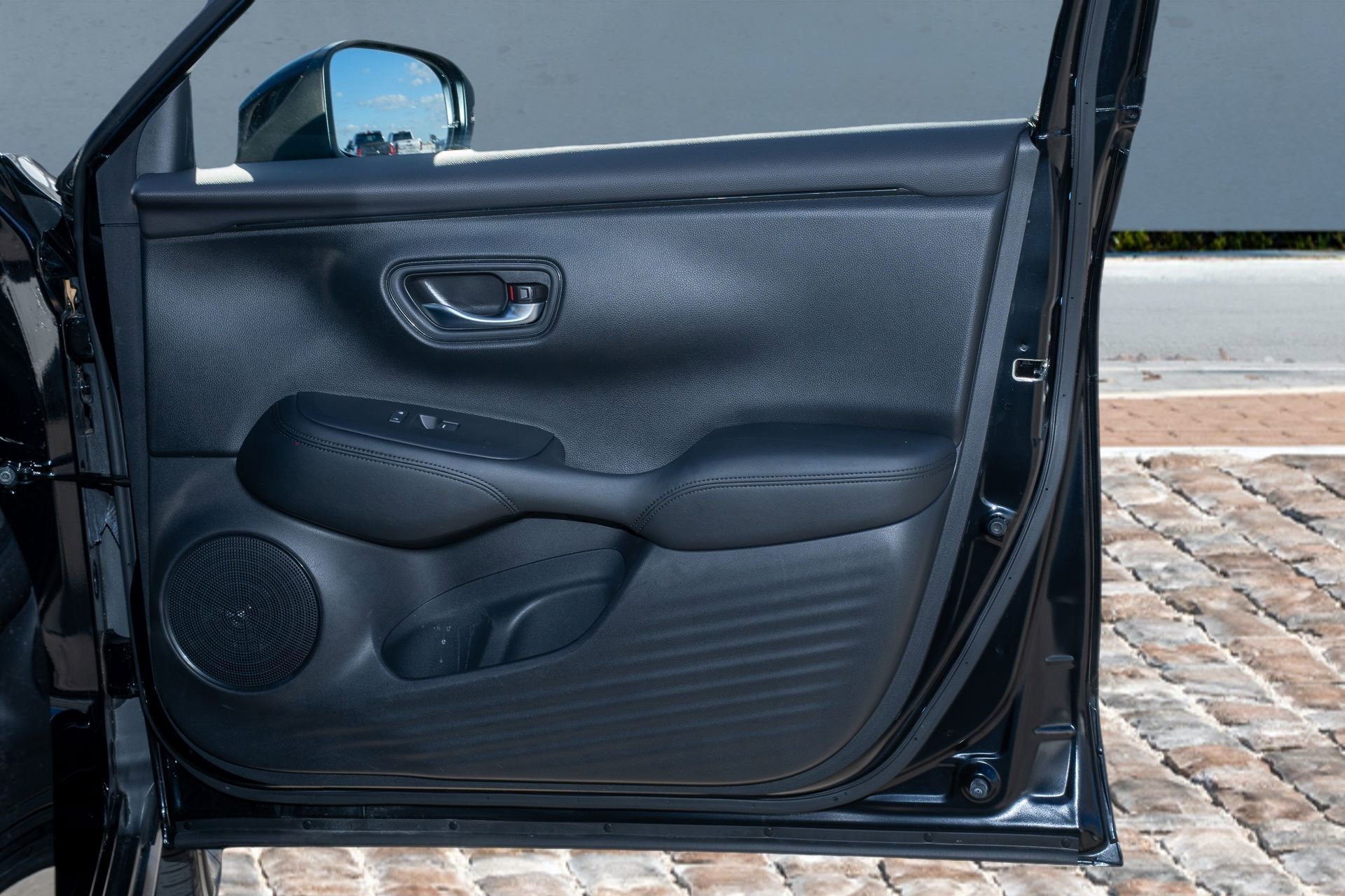 Certified 2023 Honda HR-V LX image 12