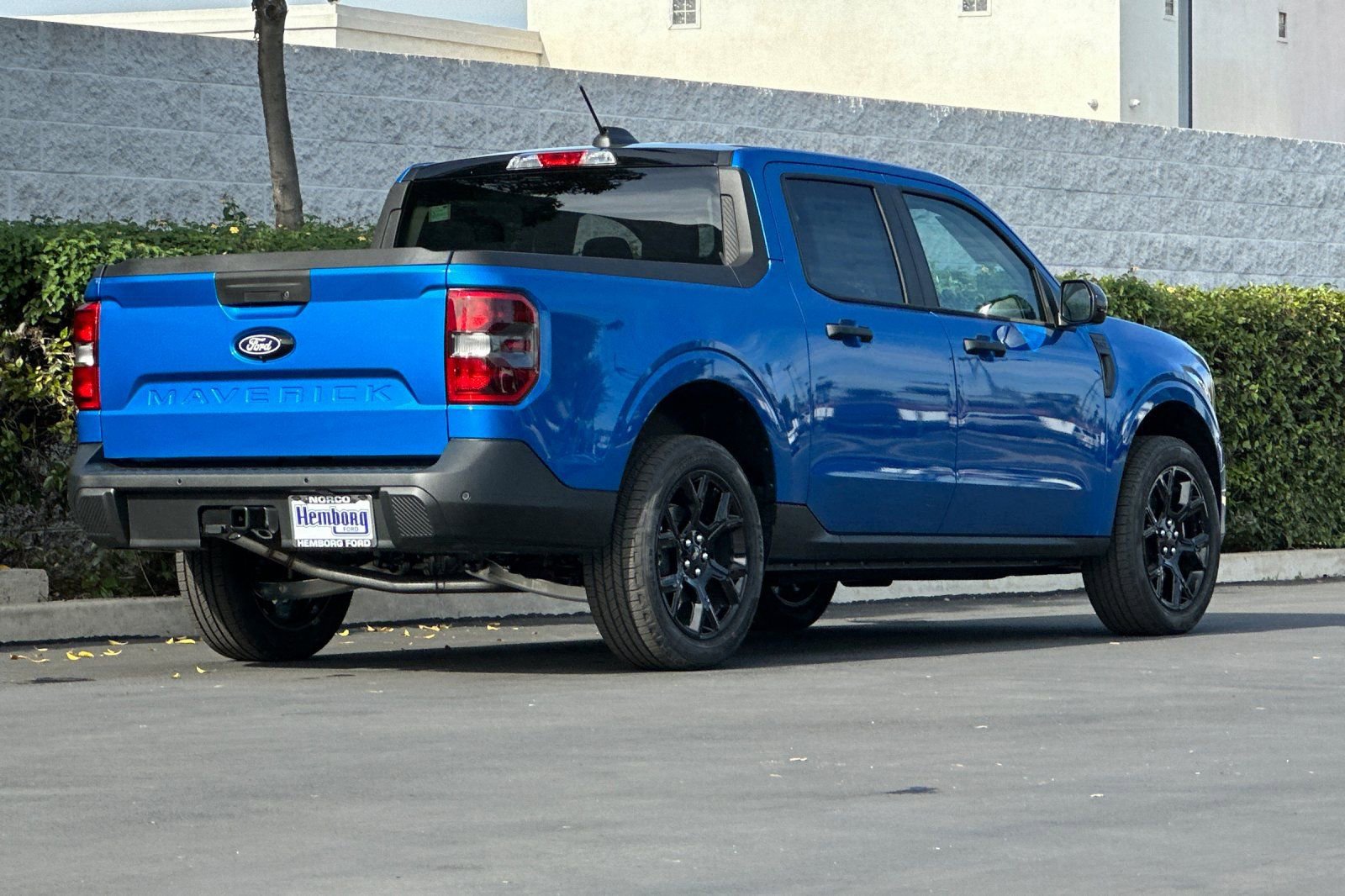 New 2026 Ford Maverick XLT w/ Black Appearance Package image 4