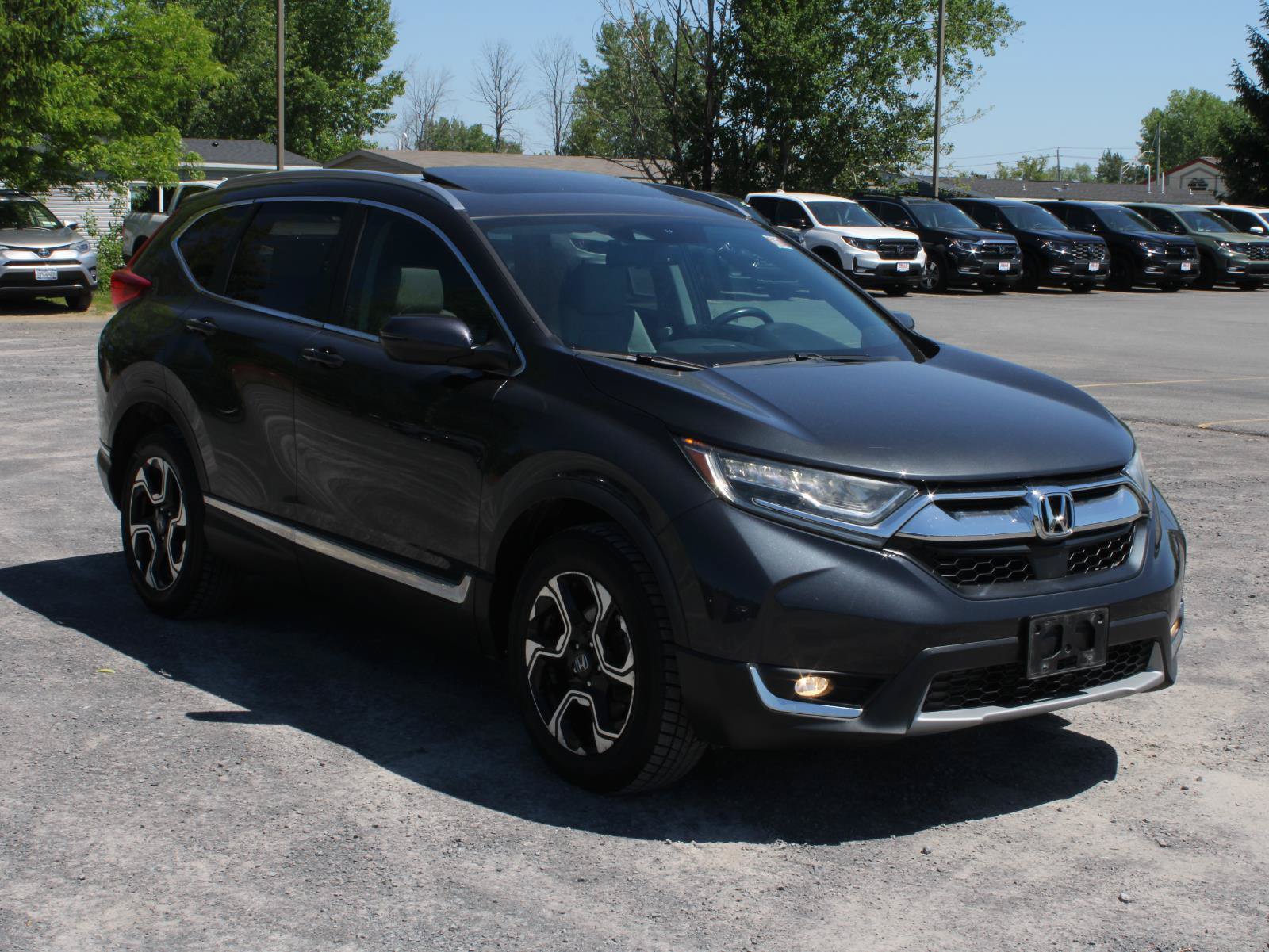 Used 2019 Honda CR-V Touring image 3