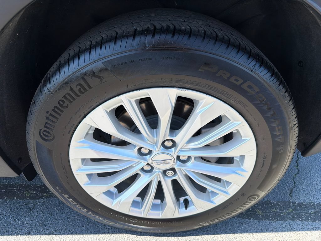 Used 2024 Cadillac XT4 Luxury w/ Cold Weather Package FWD image 20