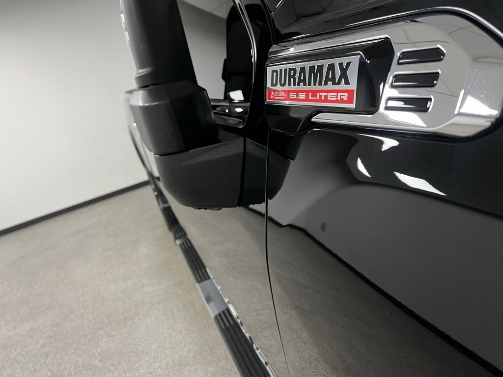 Used 2024 GMC Sierra 3500 Denali w/ Denali Reserve Package image 17