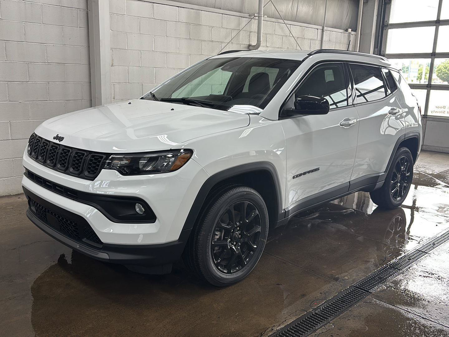 New 2026 Jeep Compass Latitude AWD/4WD image 36