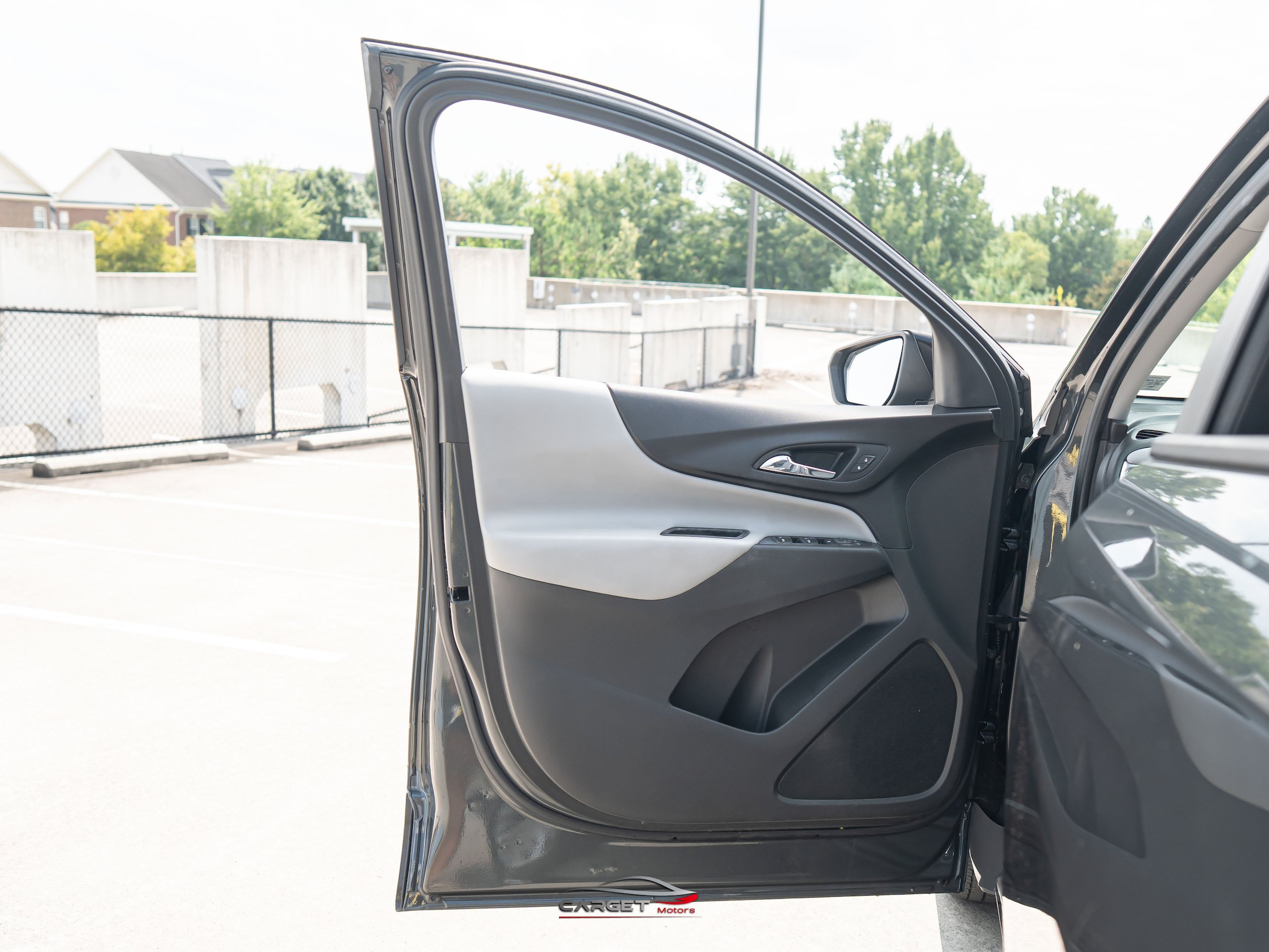 Used 2020 Chevrolet Equinox LS FWD image 34