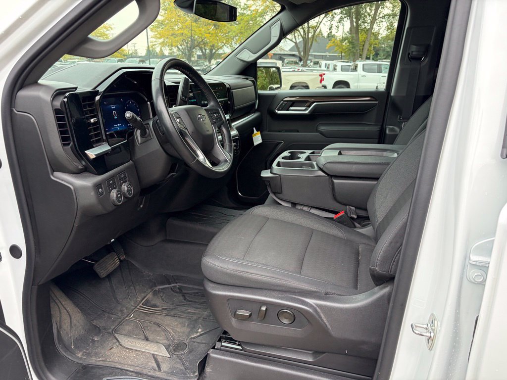 Used 2026 Chevrolet Silverado 1500 RST w/ RST Select Package AWD/4WD image 10
