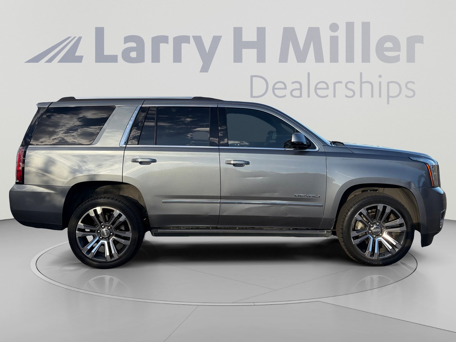 Used 2019 GMC Yukon Denali w/ Denali Ultimate Package AWD/4WD image 7