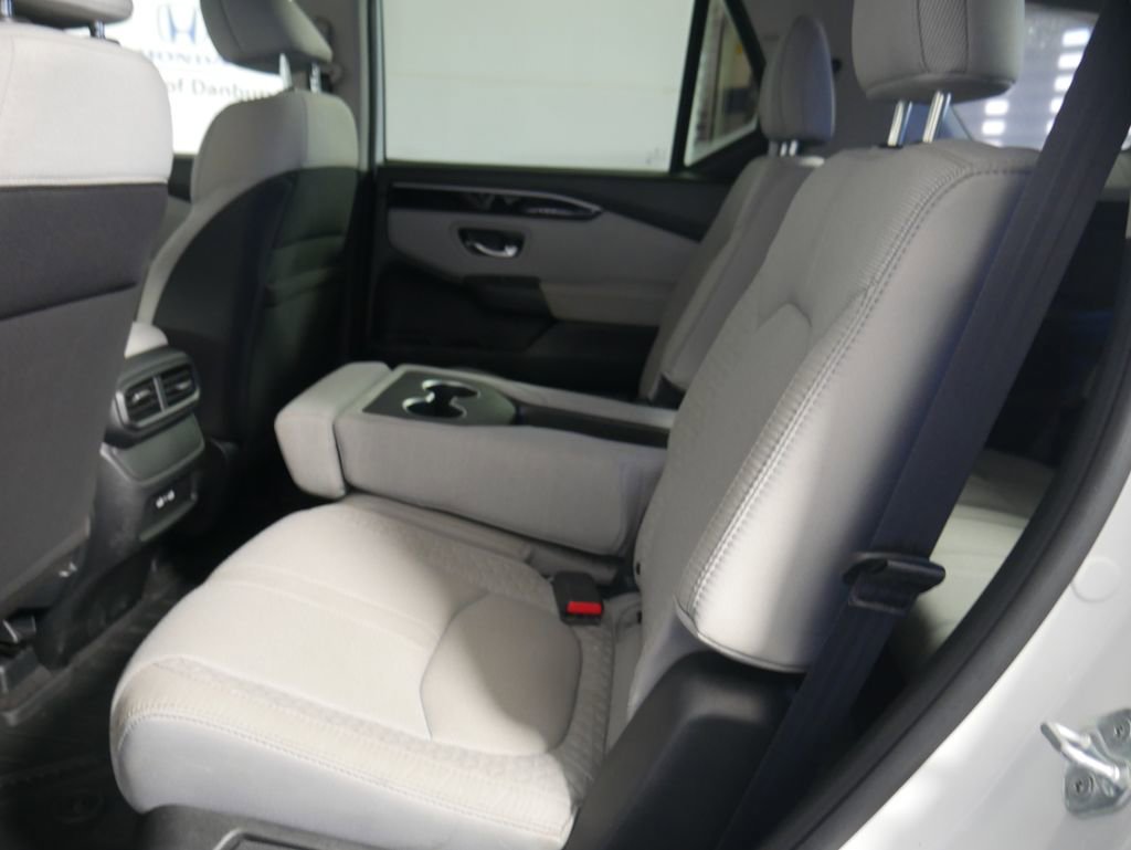 Certified 2023 Honda Pilot LX image 13