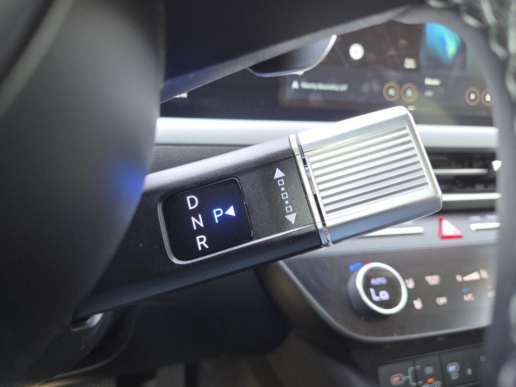 Used 2025 Hyundai Sonata Limited FWD image 36