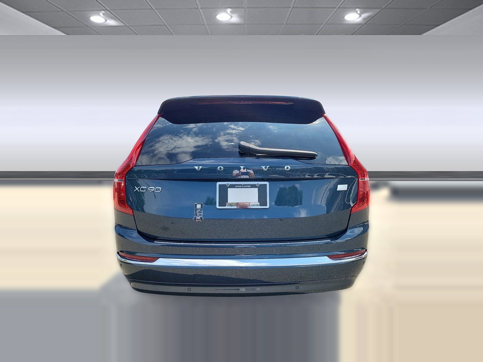 New 2024 Volvo XC90 T8 Ultimate w/ Protection Package Premier image 9