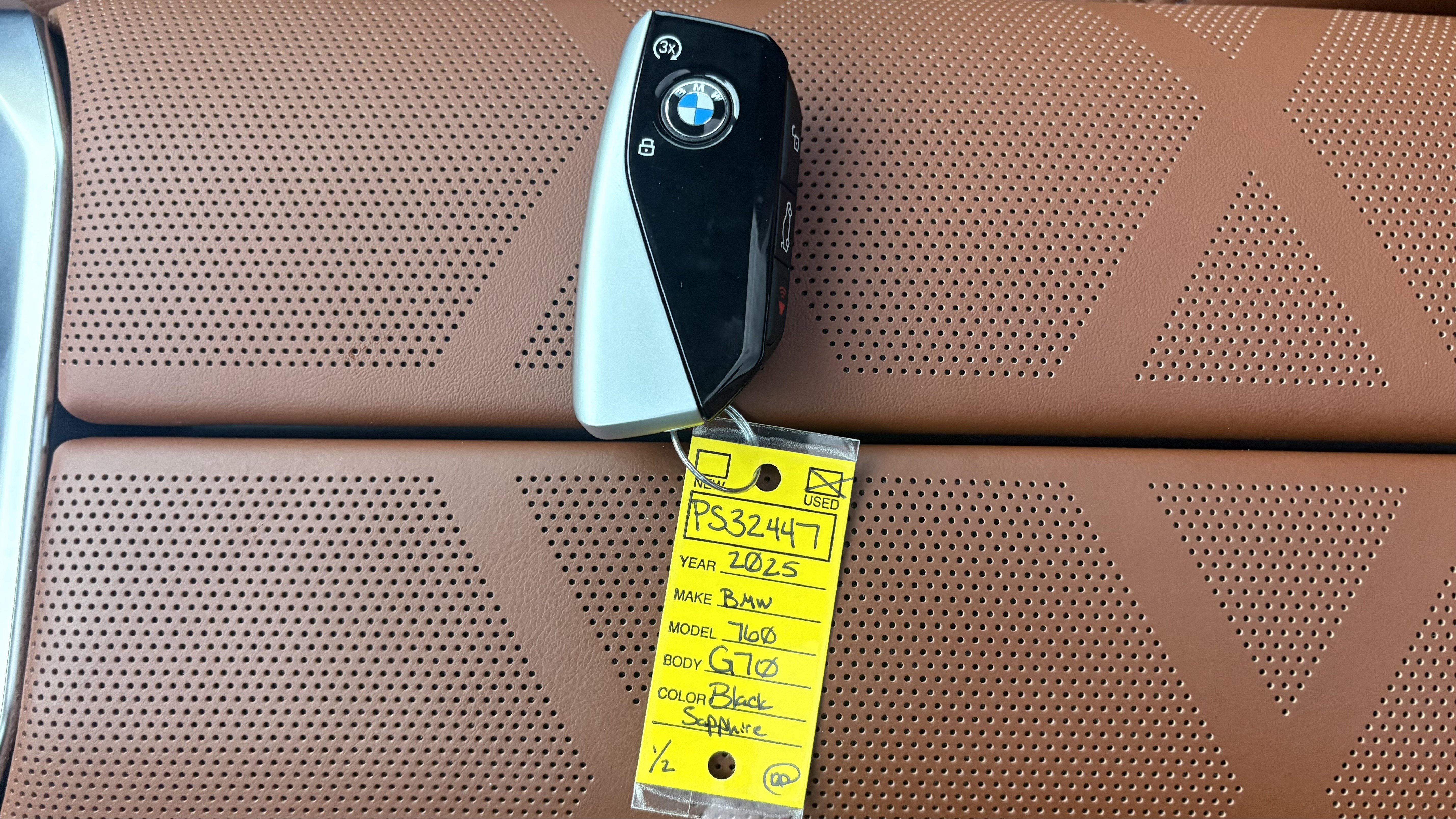 Used 2025 BMW 760i xDrive w/ Executive Package image 36