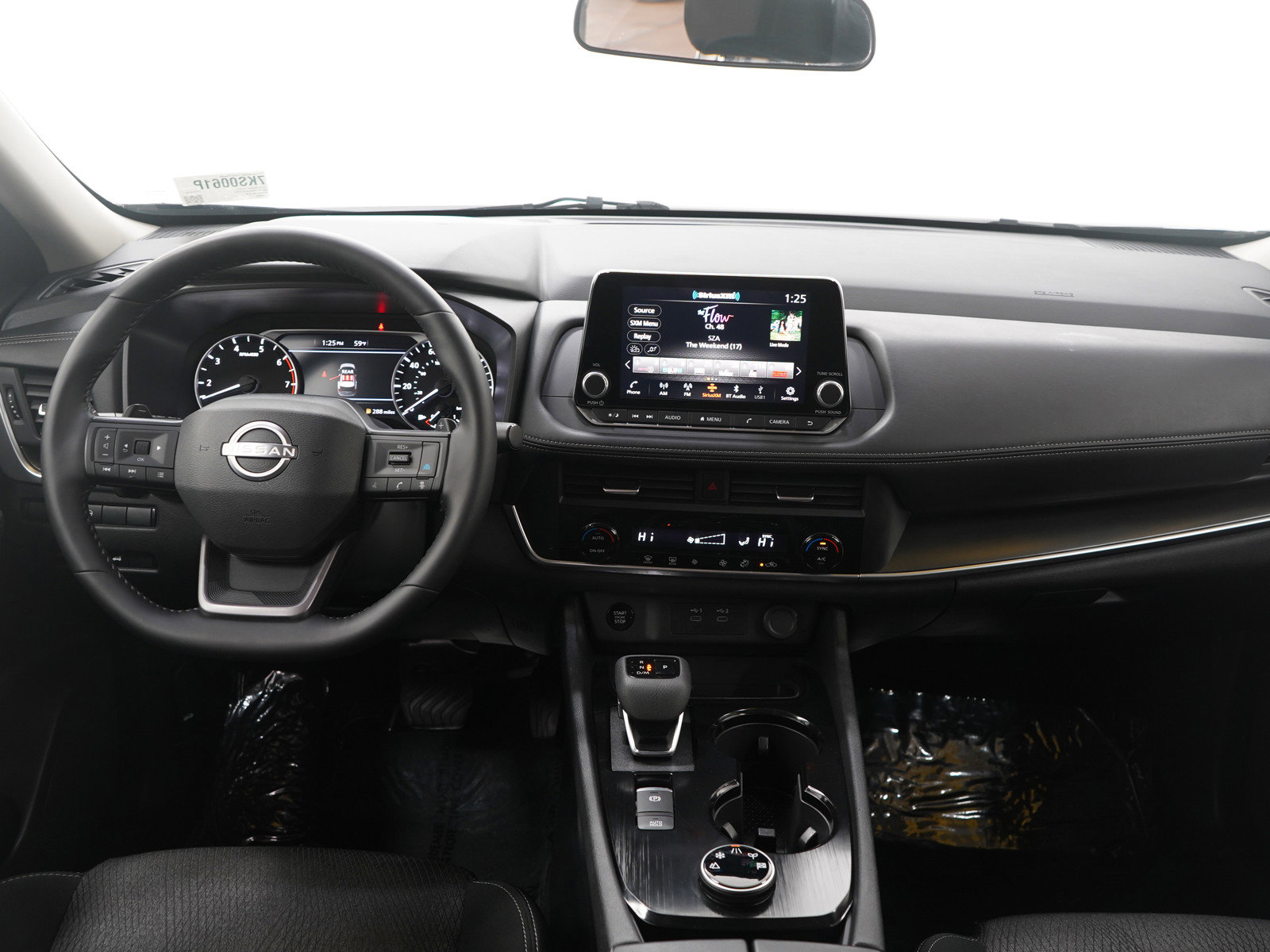 Used 2025 Nissan Rogue SV image 16