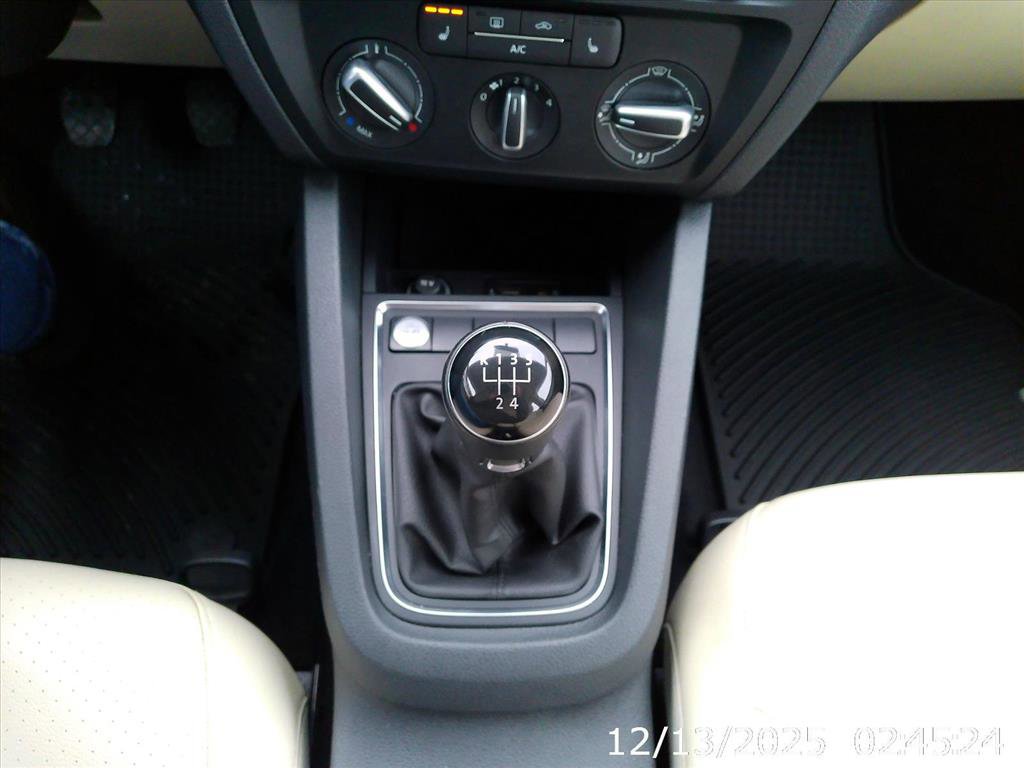 Used 2018 Volkswagen Jetta SE image 16