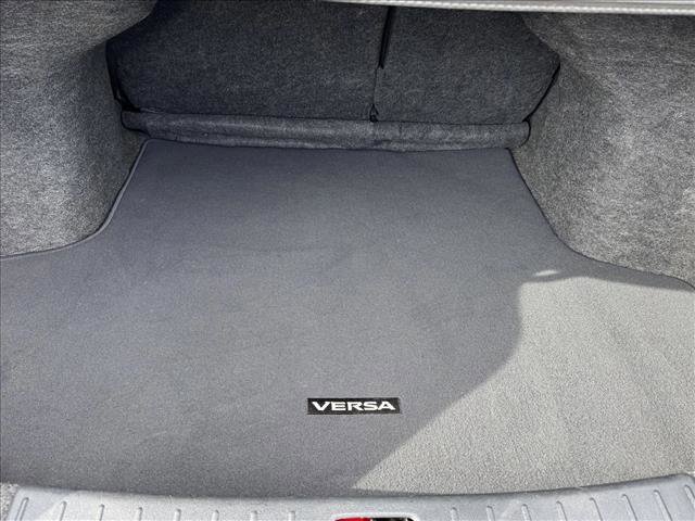 Used 2014 Nissan Versa SV image 8
