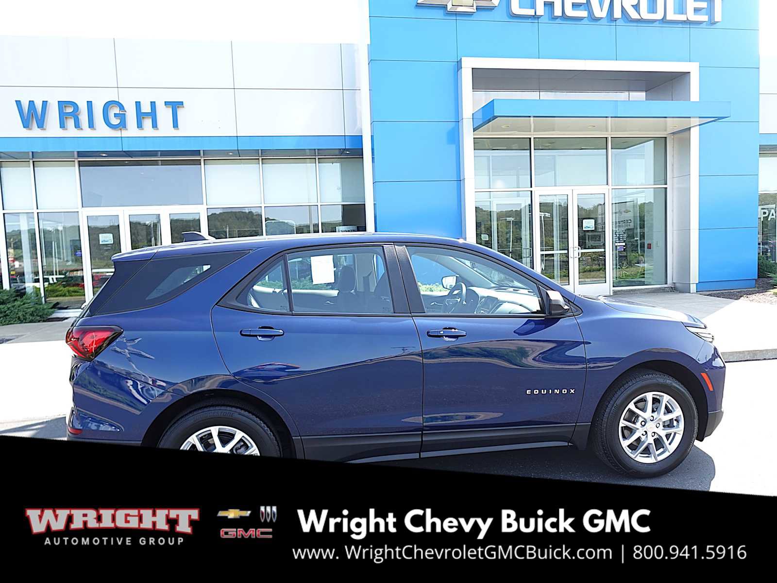 Used 2022 Chevrolet Equinox LS image 2