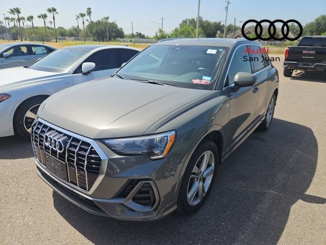 Used 2020 Audi Q3 2.0T Premium w/ Convenience Package AWD/4WD image 3